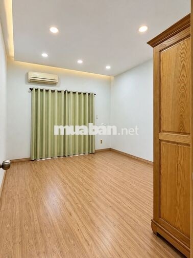 CHO THUÊ CĂN HỘ ORIENTAL PLAZA 2PN 2WC 88M² NỘI THẤT CƠ BẢN – 13 TR TL