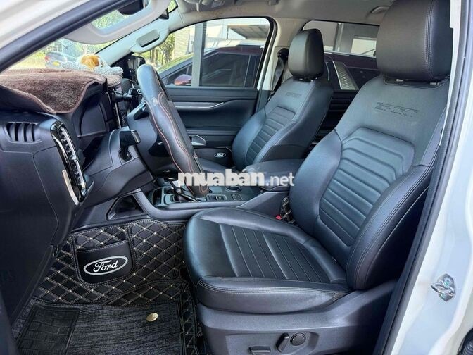 Ford Everest Sport 2022 80.000 km Trắng