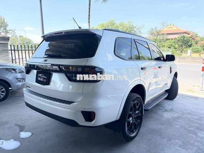 Ford Everest Sport 2022 80.000 km Trắng