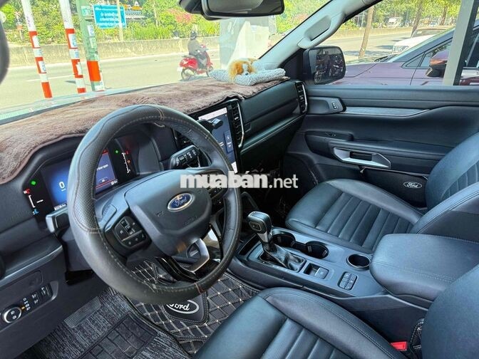 Ford Everest Sport 2022 80.000 km Trắng
