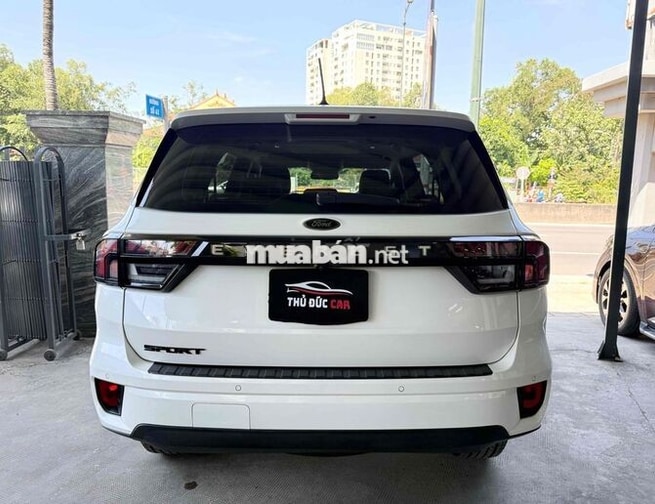 Ford Everest Sport 2022 80.000 km Trắng