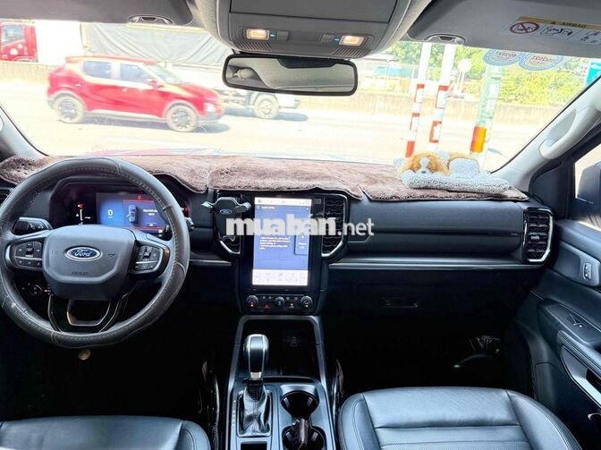Ford Everest Sport 2022 80.000 km Trắng