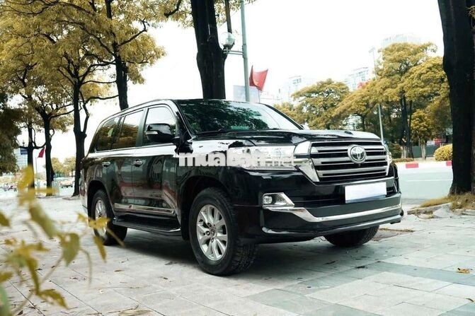 Toyota Land Cruiser 2016 VX Đen