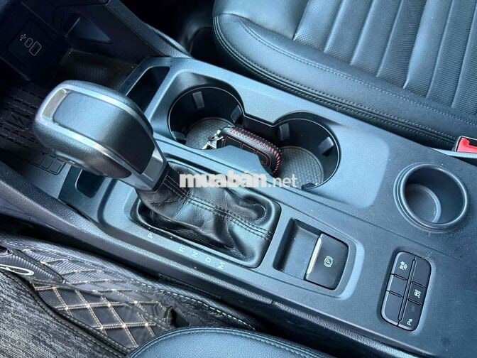 Ford Everest Sport 2022 80.000 km Trắng