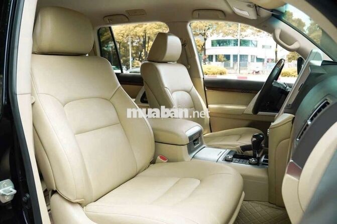 Toyota Land Cruiser 2016 VX Đen