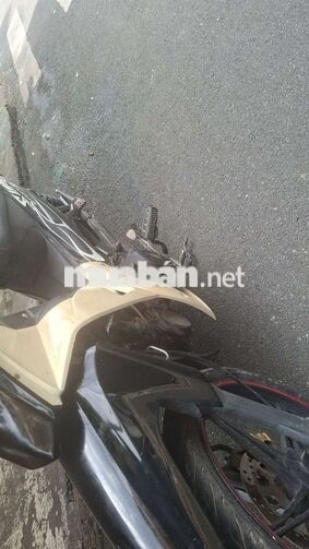 Yamaha Sirius 50cc màu Đen vàng