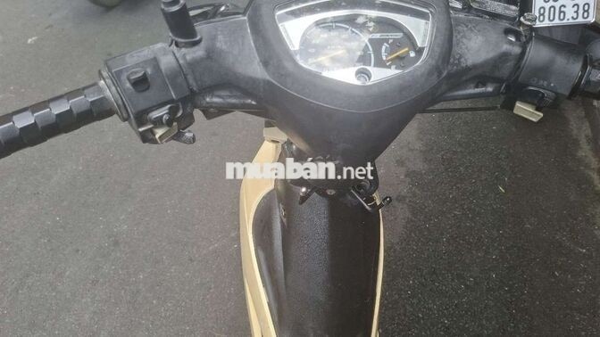 Yamaha Sirius 50cc màu Đen vàng