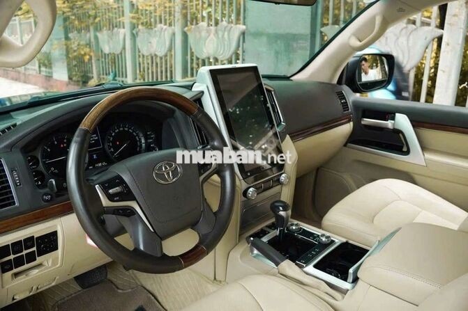 Toyota Land Cruiser 2016 VX Đen