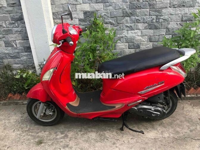 Xe máy SYM Attila EFI màu đỏ