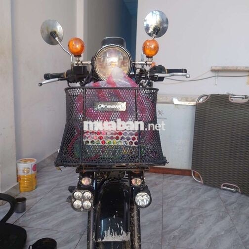 Honda Dream màu đen