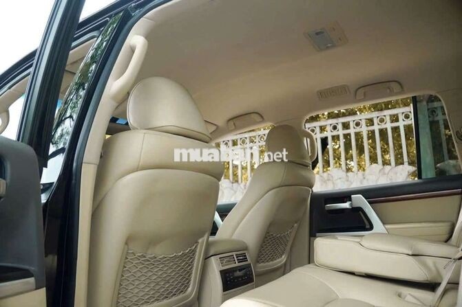 Toyota Land Cruiser 2016 VX Đen