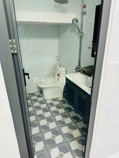 Nhà mới hoàn thiện hẻm 184 Âu Dương Lân P. Chánh Hưng. Giá 4,78 tỷ TL