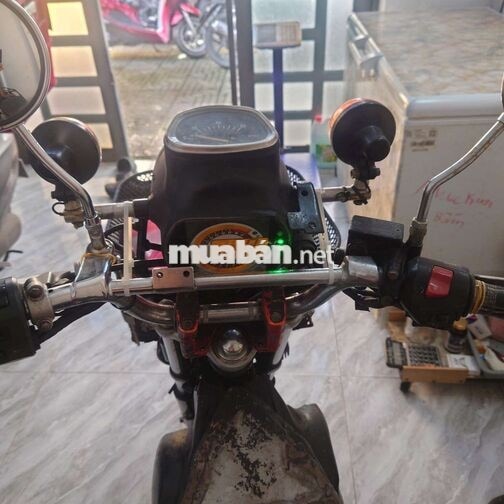 Honda Dream màu đen