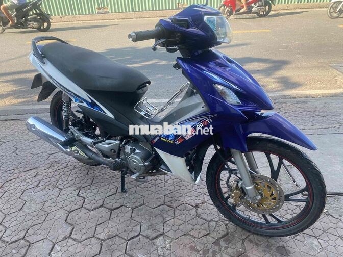 Suzuki Axelo Xanh trắng Việt Nam