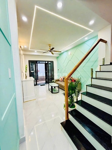 Nhà mới hoàn thiện hẻm 184 Âu Dương Lân P. Chánh Hưng. Giá 4,78 tỷ TL