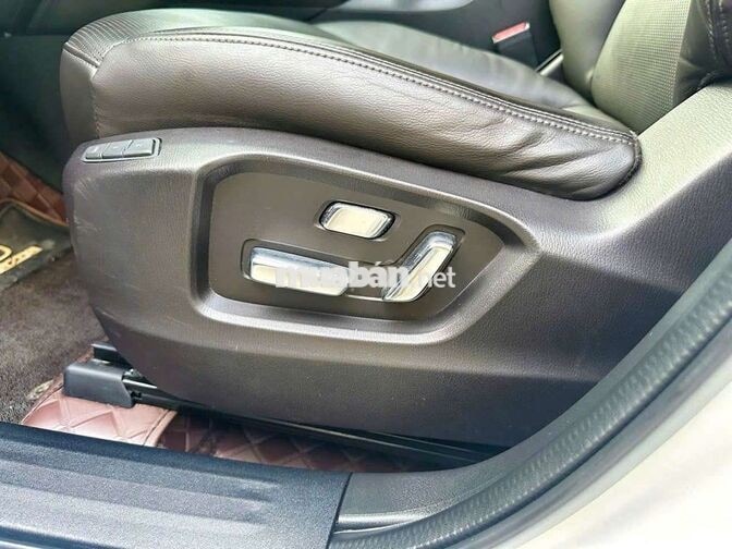 Mazda CX-8 2024 2.5 Premium 2.9 vạn km Trắng