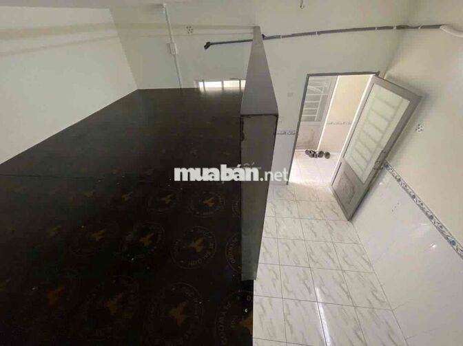CHO THUÊ PHÒNG GÁC LỬNG – CÓ SẴN MÁY LẠNH – LÊ TRỌNG TẤN , GẦN ĐH HUIT