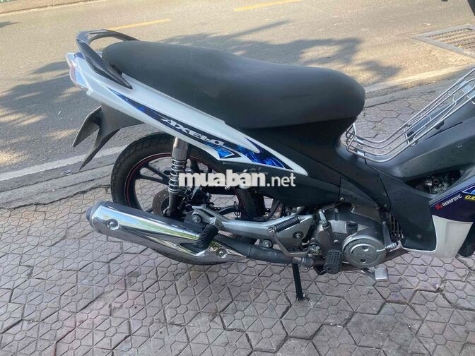 Suzuki Axelo Xanh trắng Việt Nam