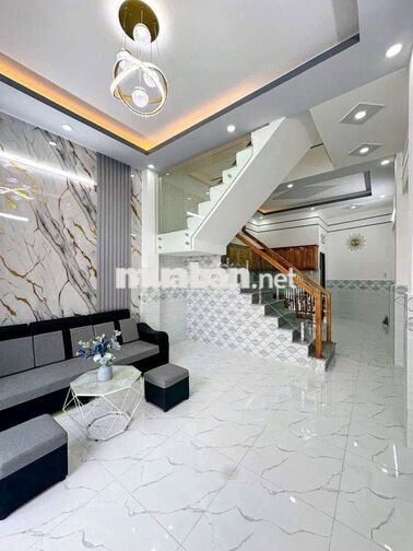 Bán gấp nhà 1 trệt 1 lầu hẻm 388 Nguyễn Văn Cừ gần ĐHYD