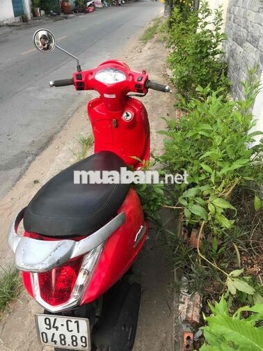 Xe máy SYM Attila EFI màu đỏ