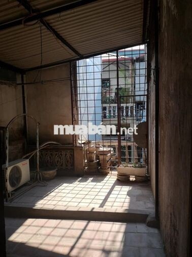 Cho thuê nhà Số 9/40 ngõ Cẩm Văn, Tôn Đức Thắng, Hà Nội