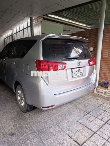 Tôii chính chủ cavet bán xe Innova 2.0E 2017