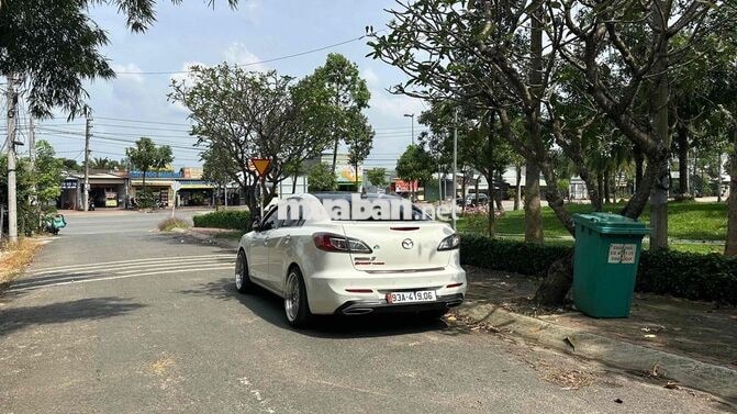 Mazda 3 2012 Số tự động trắng