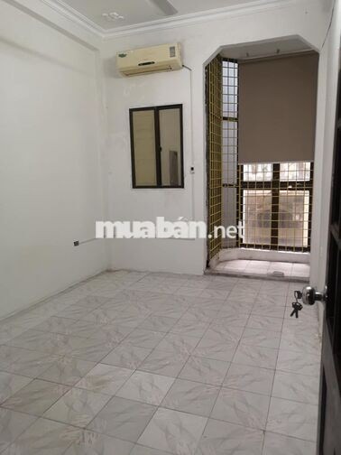 Cho thuê nhà Số 9/40 ngõ Cẩm Văn, Tôn Đức Thắng, Hà Nội