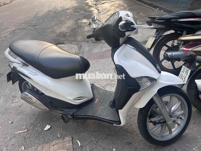 Piaggio Liberty 125 màu trắng