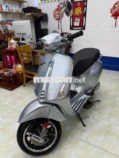 Piaggio Sprint 2022 màu Bạc Bosche cực đẹp chính