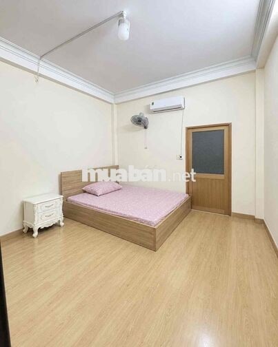 CHÍNH CHỦ CHO THUÊ PHÒNG GẦN HUIT CÓ NỘI THẤT