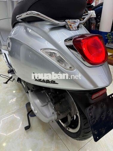 Piaggio Sprint 2022 màu Bạc Bosche cực đẹp chính