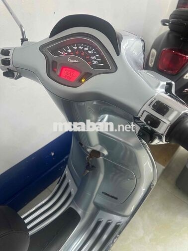 Piaggio Sprint 2022 màu Bạc Bosche cực đẹp chính