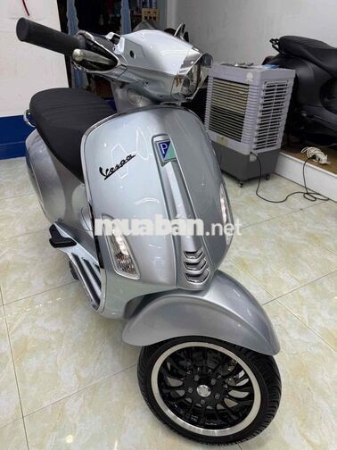 Piaggio Sprint 2022 màu Bạc Bosche cực đẹp chính