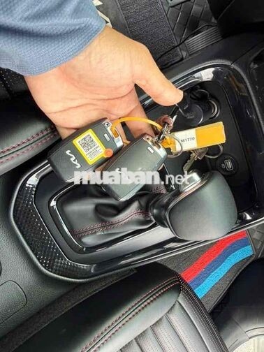 Kia Sonet 2022 Luxury 15000 km trắng