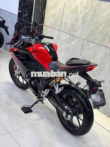 Honda CBR150R Đỏ đen