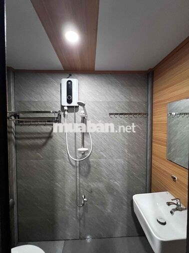 Cho thuê căn nhà sân vườn gần biển Tân Trà , gần sông Cổ Cò