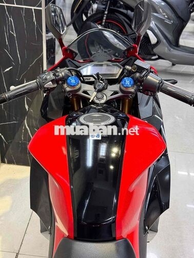 Honda CBR150R Đỏ đen