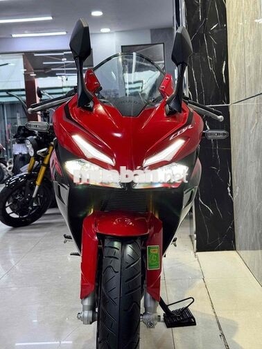 Honda CBR150R Đỏ đen