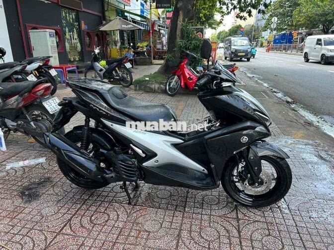 Yamaha NVX 125 2019 màu đen bạc