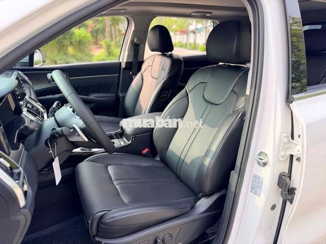 Kia Sorento 2.2 máy dầu Signature 2025