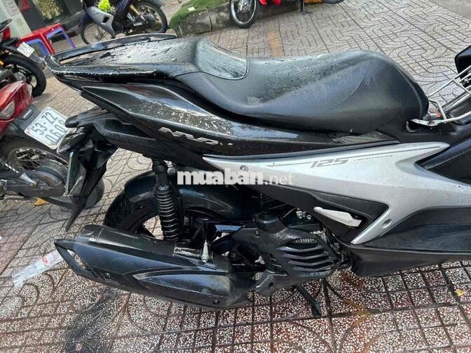 Yamaha NVX 125 2019 màu đen bạc