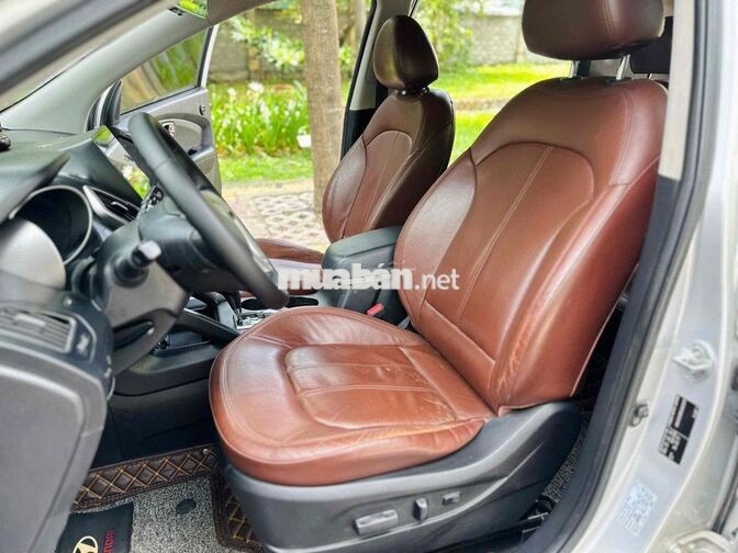 Hyundai Tucson 2012 Tự động màu Bạc