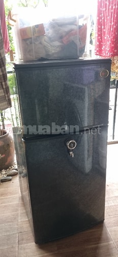 Bán tủ lạnh LG 140 màu đen, đang dùng