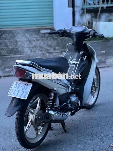 Yamaha Sirius 2011 màu trắng đen mới 90%