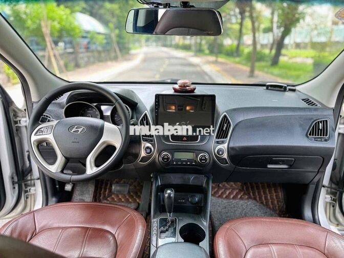 Hyundai Tucson 2012 Tự động màu Bạc