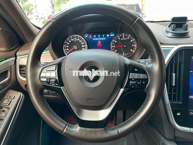 VinFast Lux SA 2019 Plus