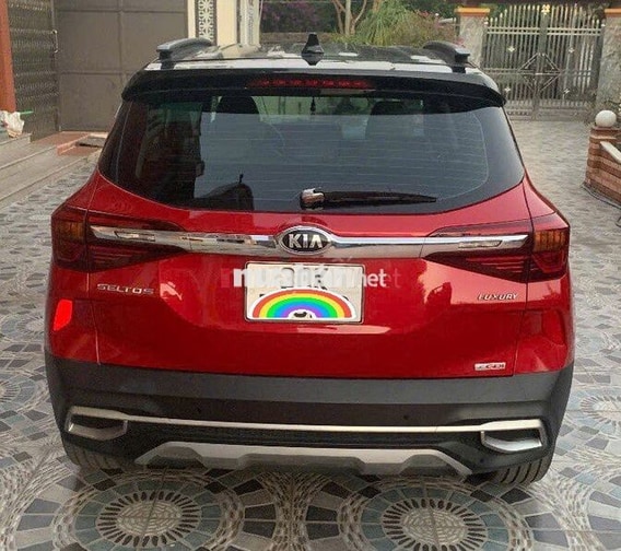 Kia Seltos Luxury 5 chỗ màu Đỏ