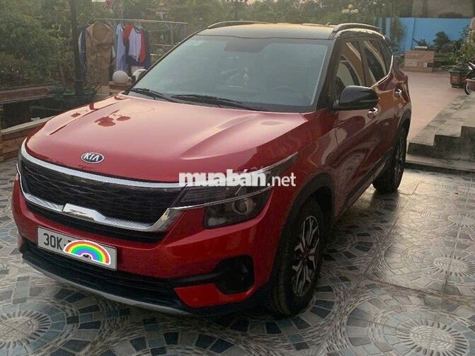 Kia Seltos Luxury 5 chỗ màu Đỏ