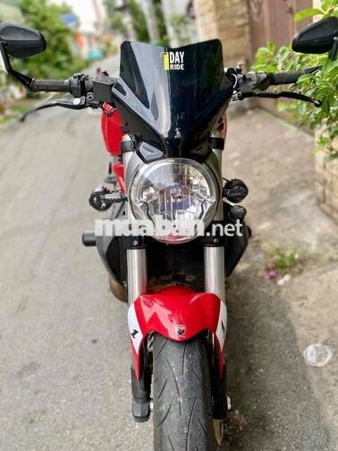 Ducati Monster 821 màu Đỏ
